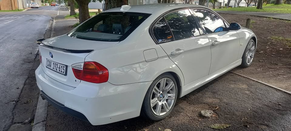2007 bmw 325i Paddleshift automatic e90 very good condition black leather interior