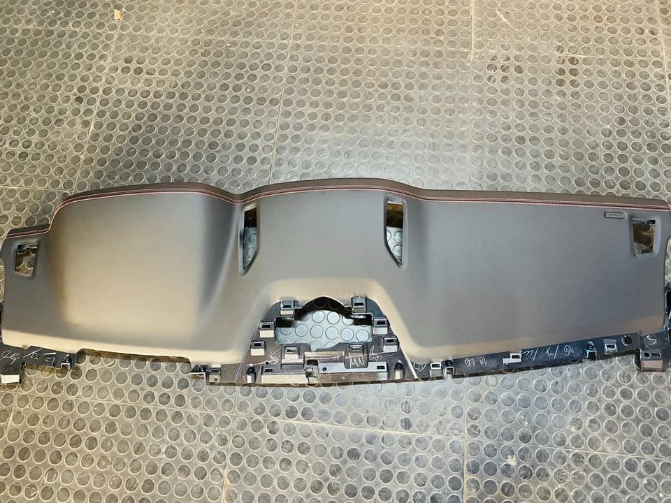 FORD RANGER T8 RED STITCH DASHBOARD - Private Seller FORD RANGER T8 RED STITCH DASHBOARD - Private Seller