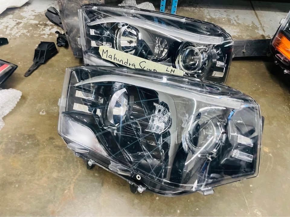 Mahindra Scorpio headlights - Private Seller Mahindra Scorpio headlights - Private Seller