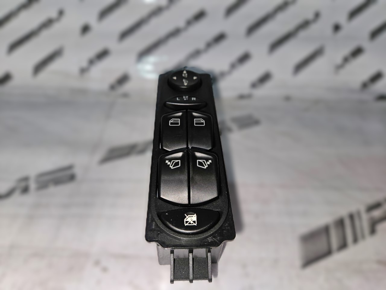 Mercedes Viano Vito W639  Window Switch for sale brand new