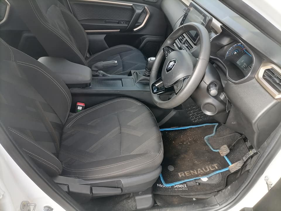 2023 Renault KiGer 1.0 Turbo SUV with a nice interior seat and Service book and spare key Reserves c