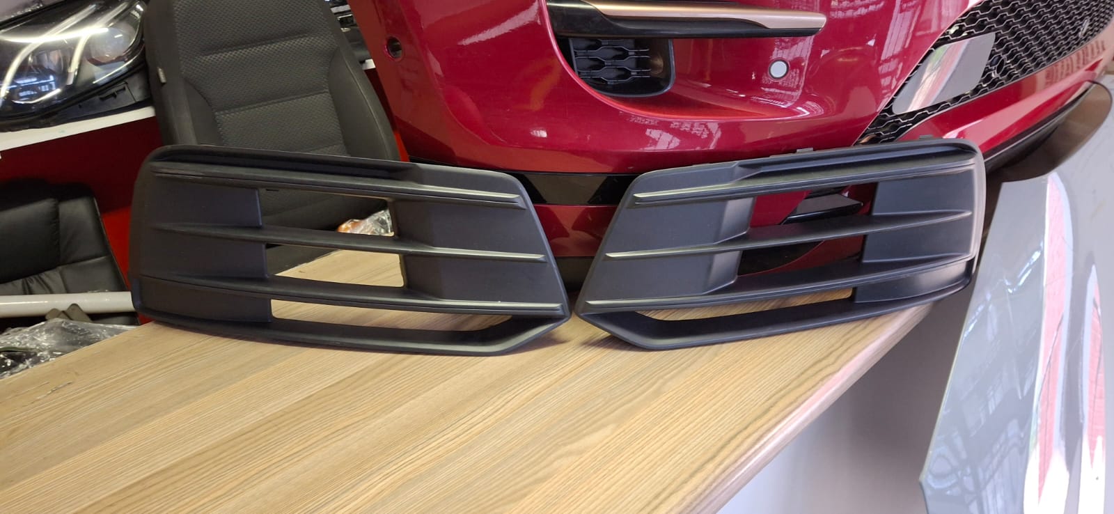 2018 AUDI Q5 FOGLIGHT COVER LEFT AND RIGHT FOR SALE IN GOOD CONDITION - Private Seller