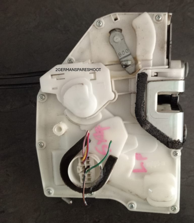 Suzuki SX4 J20B Used Door Lock - Private Seller Suzuki SX4 J20B Used Door Lock - Private Seller