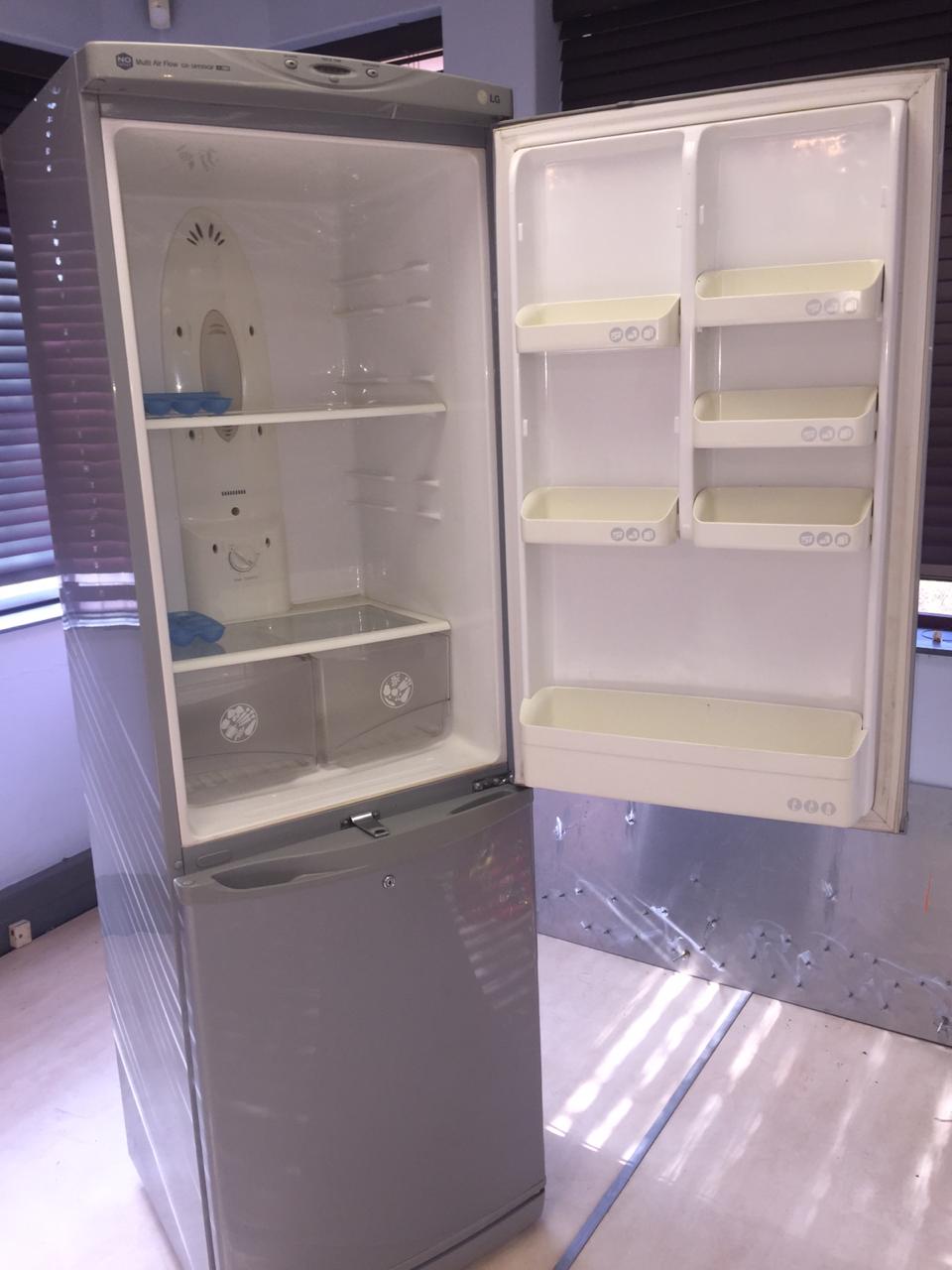 lg no frost fridge freezer price