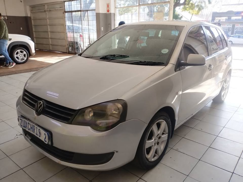 2011 VW POLO VIVO 1.4 BLUE LINE MANUAL HATCHBACK