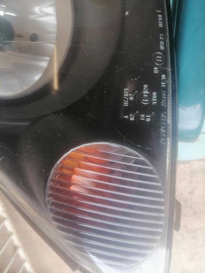 Toyota MR2 Spyder Toyota MR2 Spyder Headlamp - Private Seller