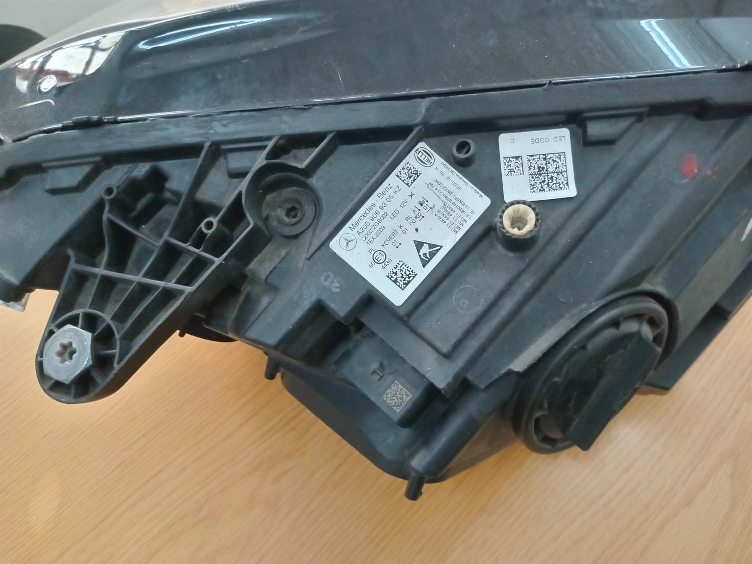 MERCEDES-BENZ W205 MULTIBEAM LED HEADLIGH - Private Seller