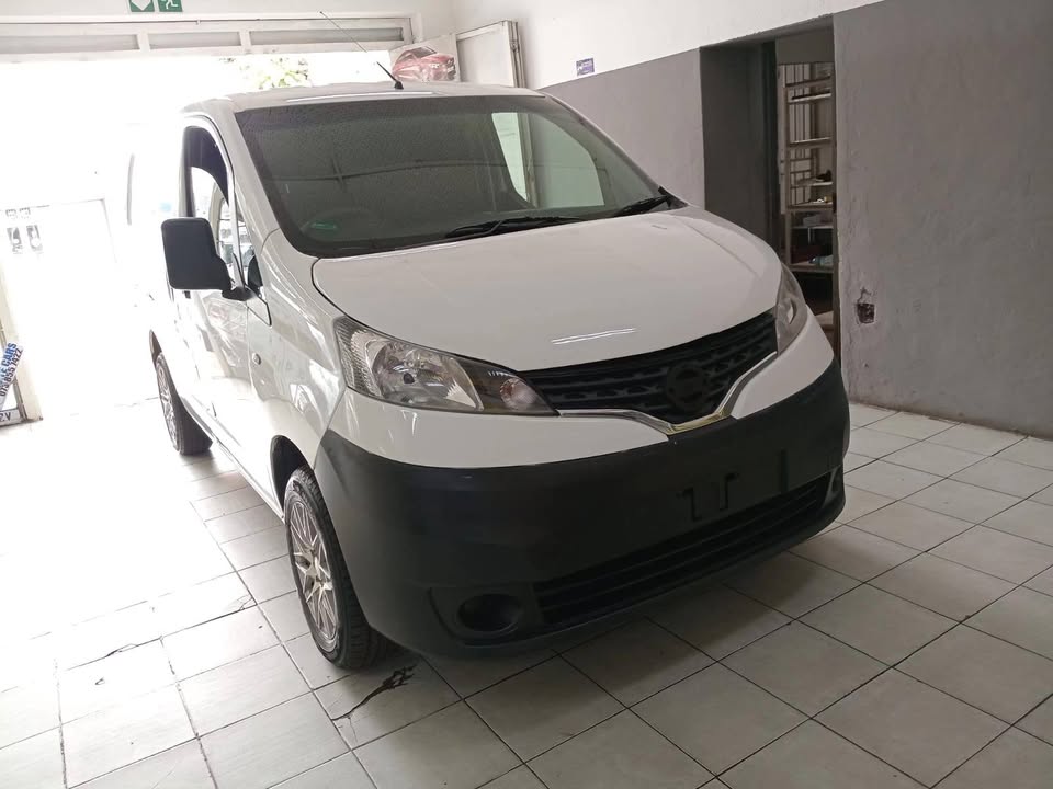 2015 NISSAN NV200 1.6 I PANEL VAN MANUAL PETROL ⛽  148,000KM WHITE COLOUR  SPAREKEY