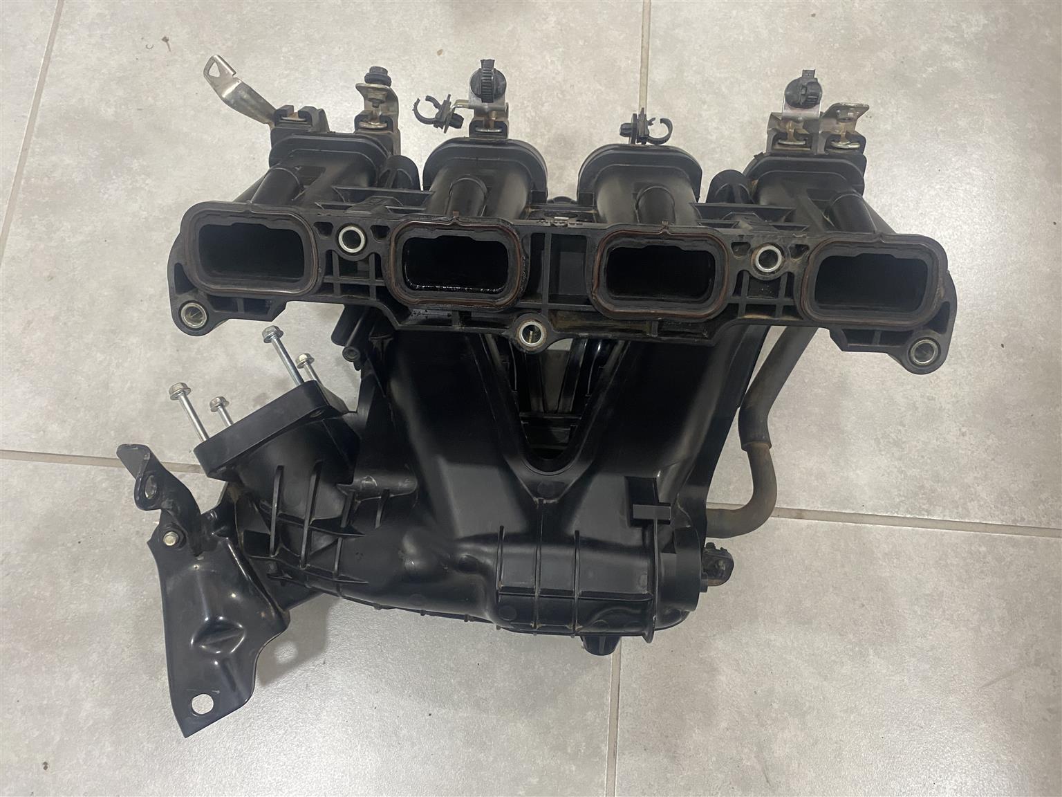 2015 MITSUBISHI ASX/LANCER AIR INTAKE MANIFOLD FOR SALE. IN PRISTINE CONDITION - Private Seller