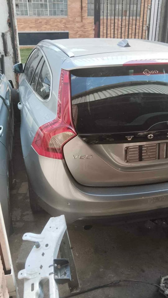 2011 Volvo v60 stripping for spares - Private Seller 2011 Volvo v60 stripping for spares - Private Seller