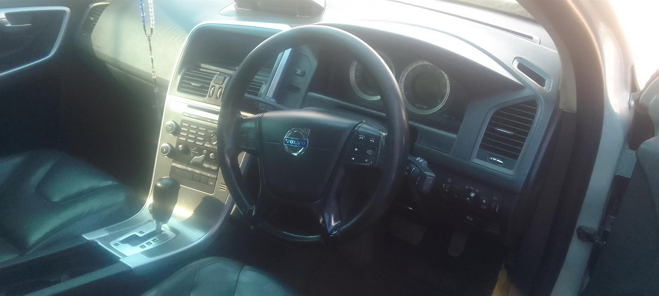 Used 2011 Volvo V60 2.0T Powershift - Private Seller Used 2011 Volvo V60 2.0T Powershift - Private Seller