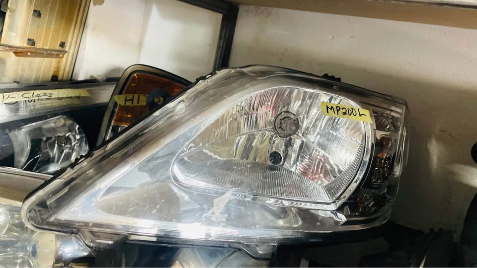 Nissan Np200 headlight - Private Seller Nissan Np200 headlight - Private Seller