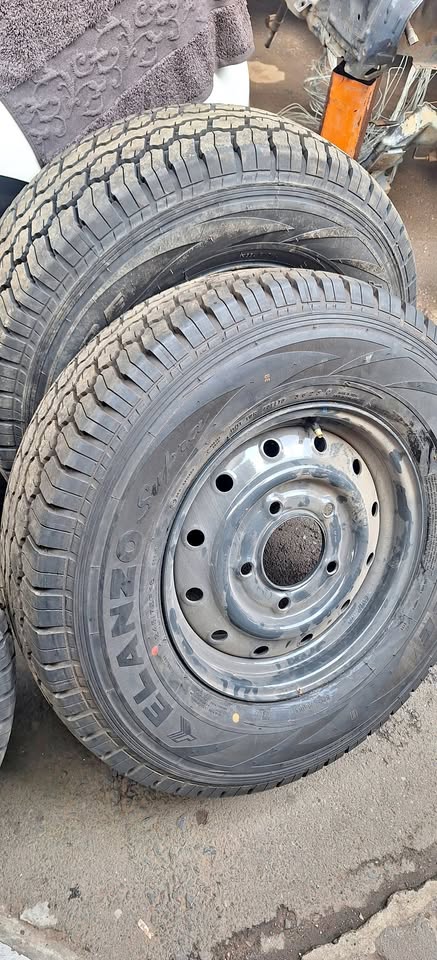 Mahindra brand new rim and tyres available - Private Seller Mahindra brand new rim and tyres available - Private Seller