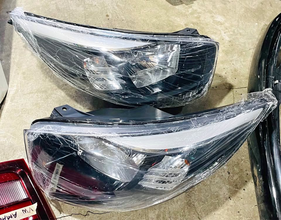 KIA PICANTO HEADLIGHTS - Private Seller KIA PICANTO HEADLIGHTS - Private Seller