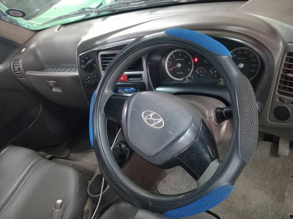 2015 Hyundai H100 2.5 Disiel, Manual Leather interior,Canopy White color 135,000km
