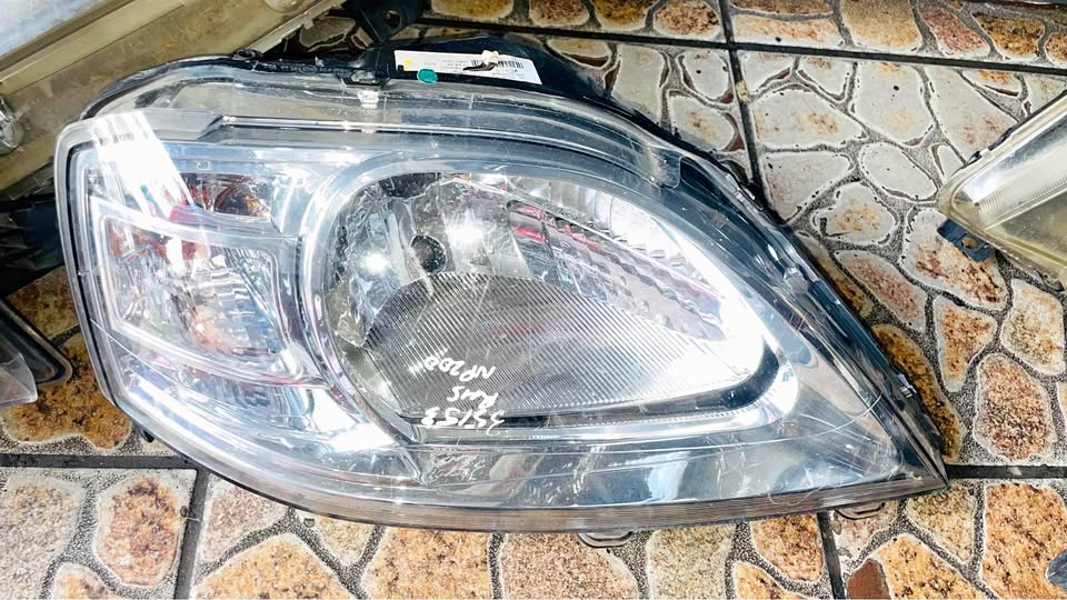 Nissan Np200 headlight - Private Seller Nissan Np200 headlight - Private Seller