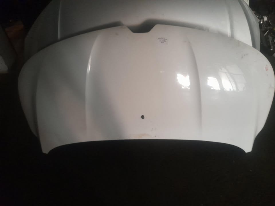 RENAULT TRIBER BONNET AVAILABLE - Private Seller RENAULT TRIBER BONNET AVAILABLE - Private Seller