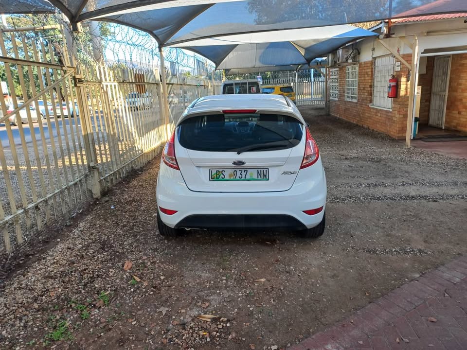 2017 Ford Fiesta 1.4 Ambiente White