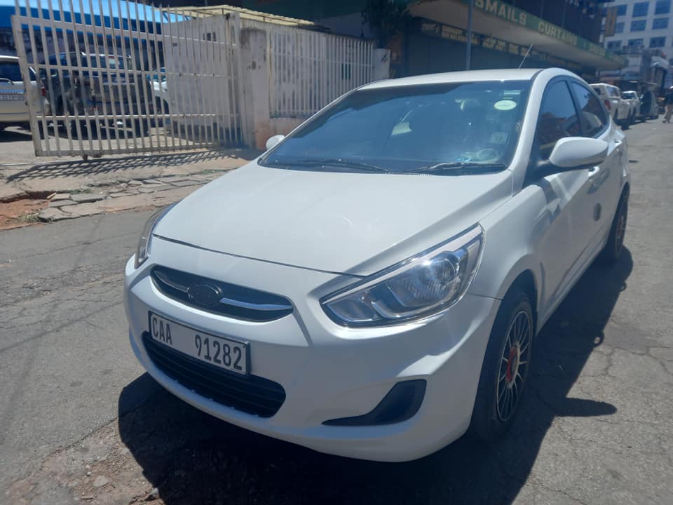 2020 HYUNDAI ACCENT 1.6 PETROL, MANUAL TRANSMISSION, WHITE COLOUR