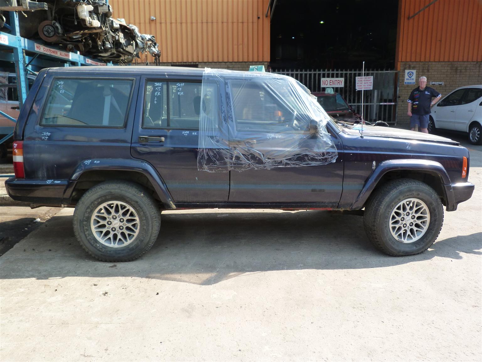 Jeep Grand Cherokee XJ 4,0 STRT 6 AT - 1999 Spares - Private Seller Jeep Grand Cherokee XJ 4,0 STRT 6 AT - 1999 Spares - Private Seller