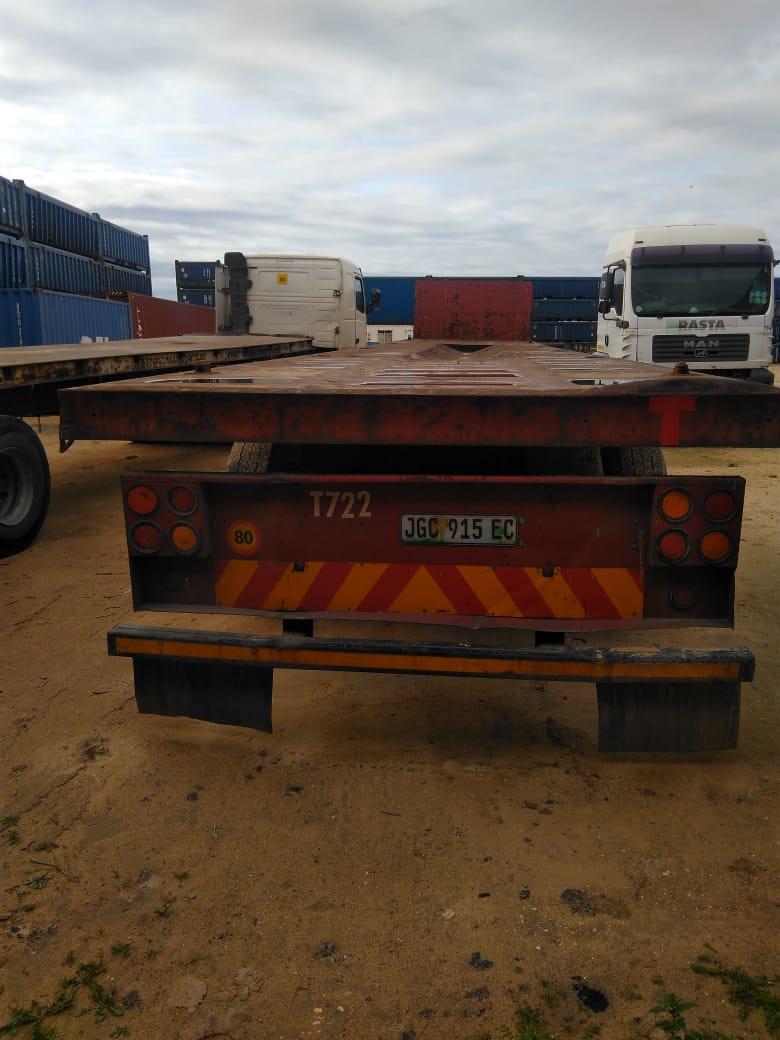Flat Deck Trailer >> For Sale 14m Fruehauf Hendred Tri Axle Flatdeck Trailer Flat Deck Trailer >> For Sale 14m Fruehauf Hendred Tri Axle Flatdeck Trailer