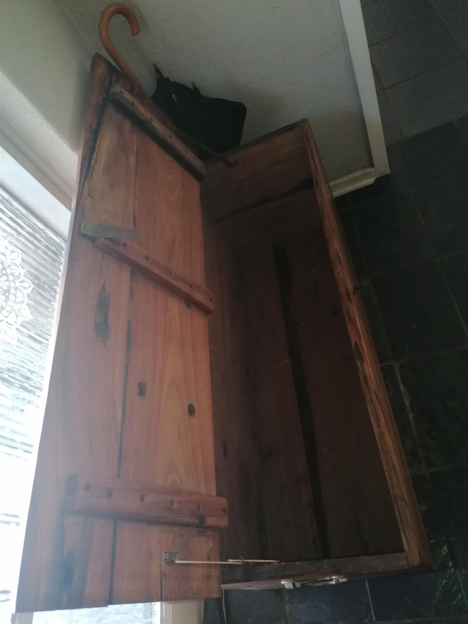 Sleeper wood kist Forsale