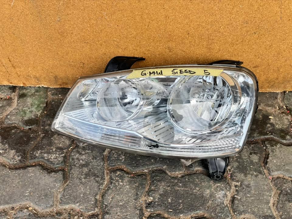 GWM STEED 5 HEADLIGHT - Private Seller