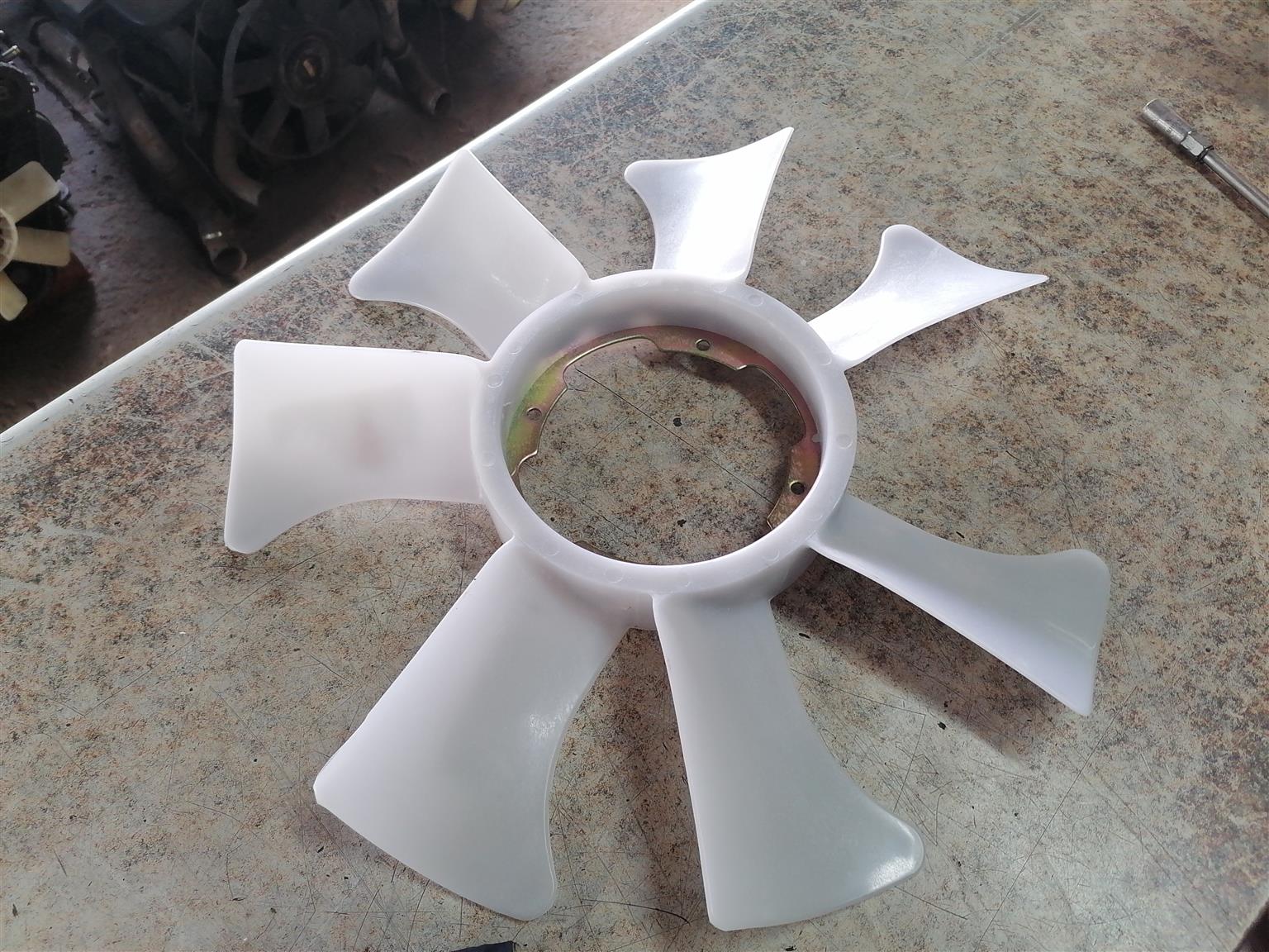 Fan blade Nissan vg 30 - Private Seller