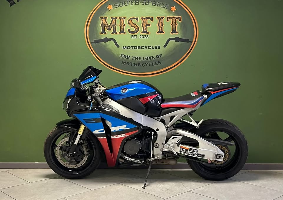 2011 Honda CBR1000RR - Private Seller 2011 Honda CBR1000RR - Private Seller