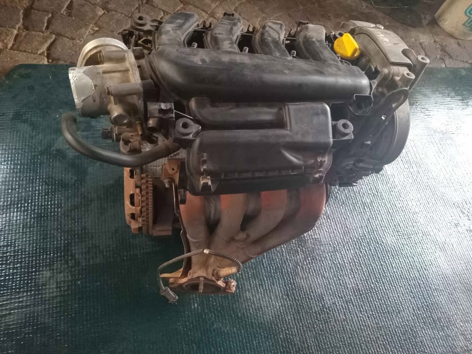 Renault megane ll eng code K4MT 1.6 complete engine for sale WhatsApp or cell - Private Seller Renault megane ll eng code K4MT 1.6 complete engine for sale WhatsApp or cell - Private Seller