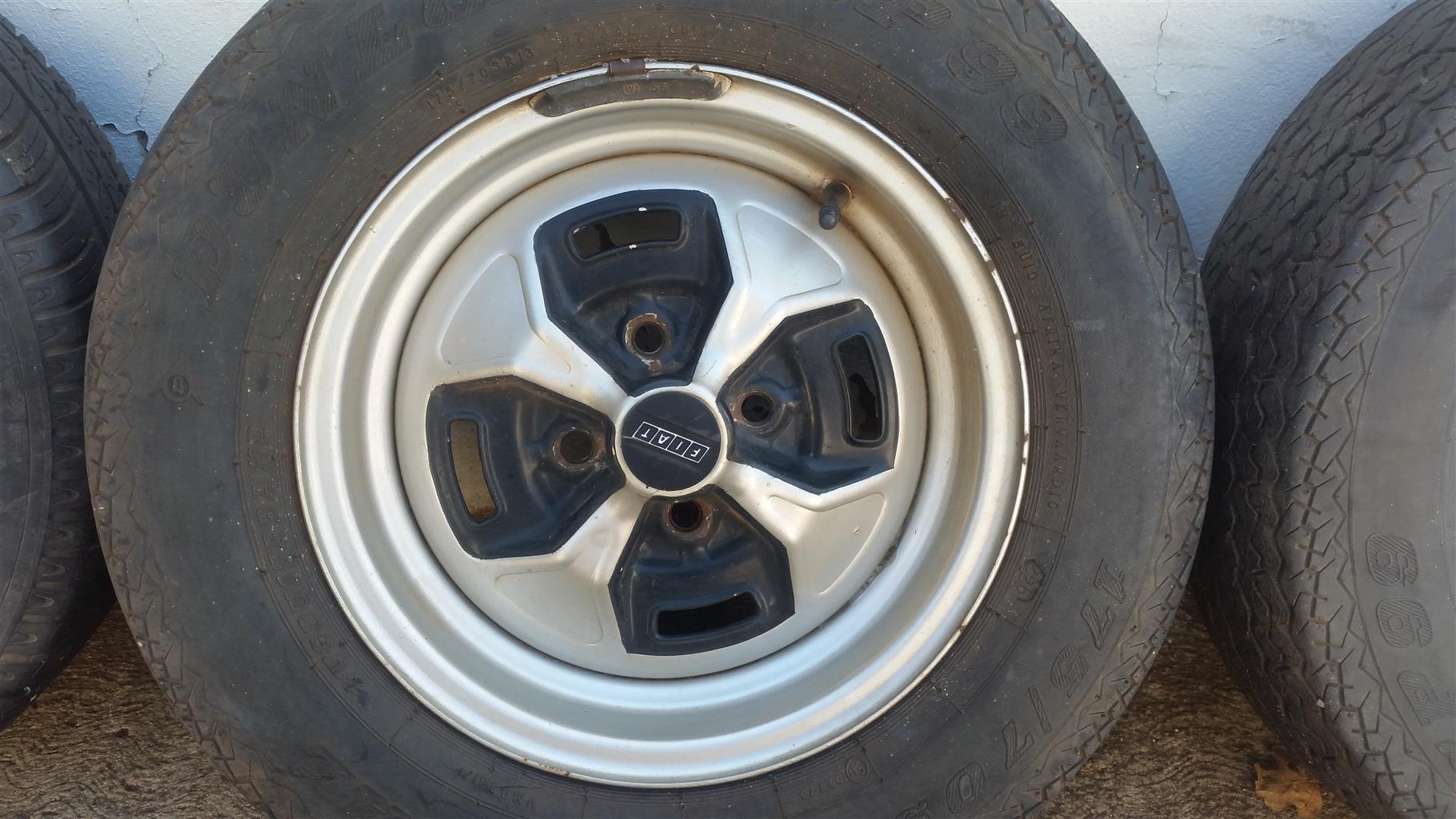 Original Fiat 131 wheel rims in good condition - Private Seller