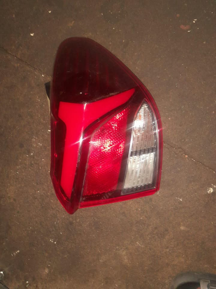 HYUNDAI I10 GRAND TAILLIGHT AVAILABLE - Private Seller