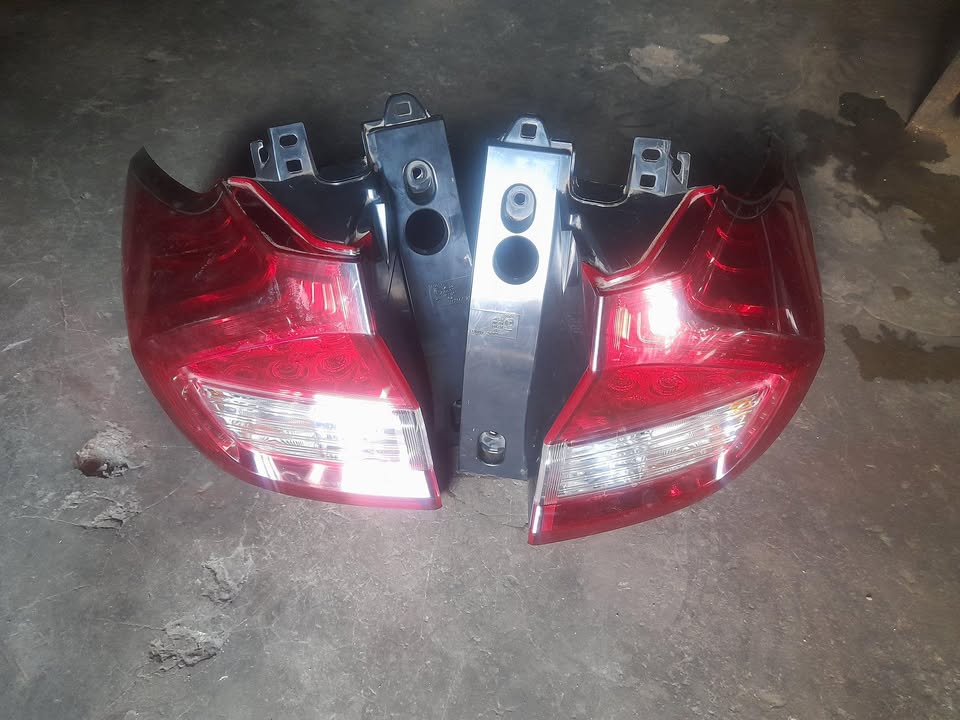 SUZUKI ETIGA TAILLIGHTS AVAILABLE - Private Seller SUZUKI ETIGA TAILLIGHTS AVAILABLE - Private Seller
