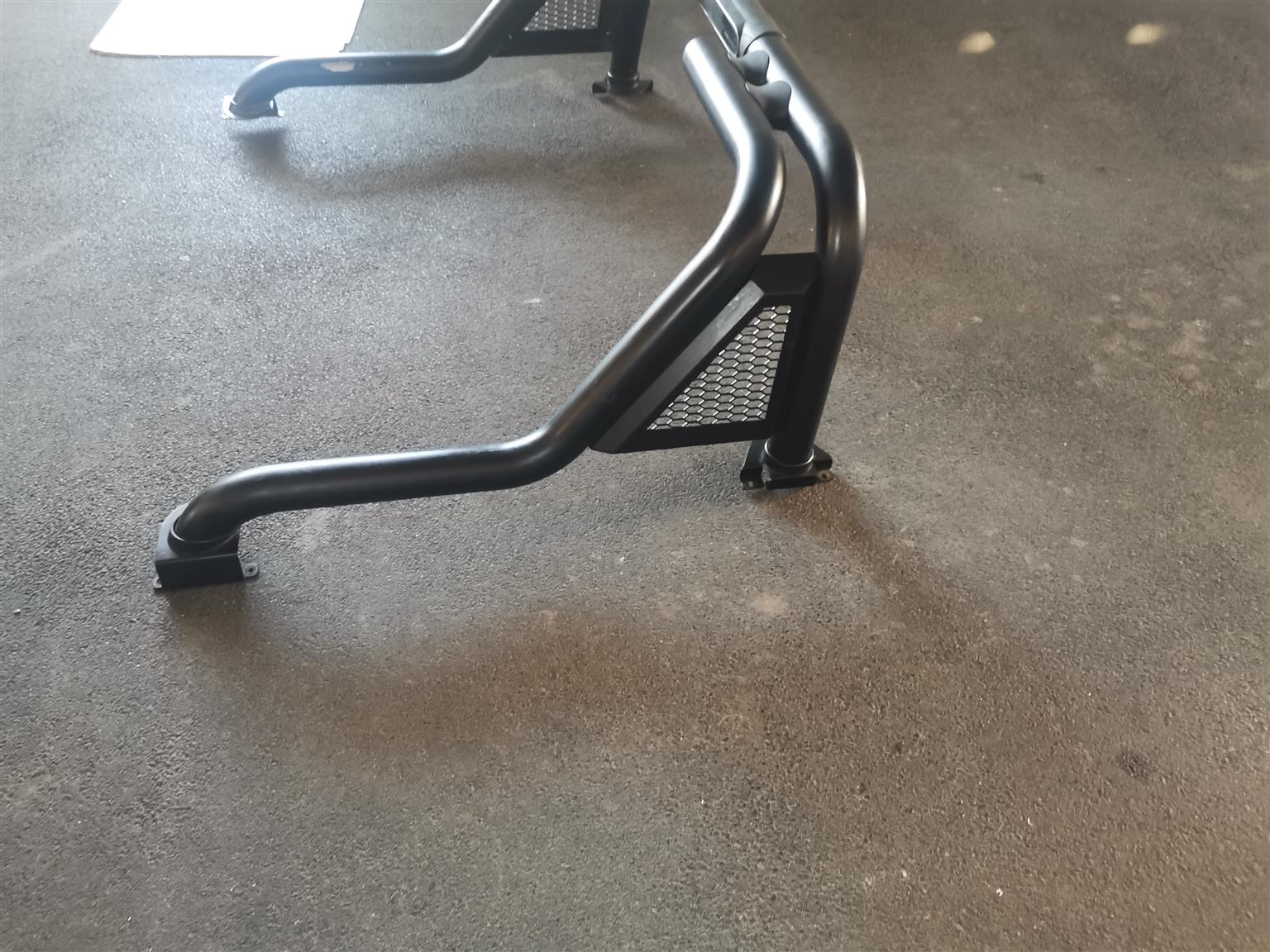 Roll bar for Mahindra double cab original - Private Seller