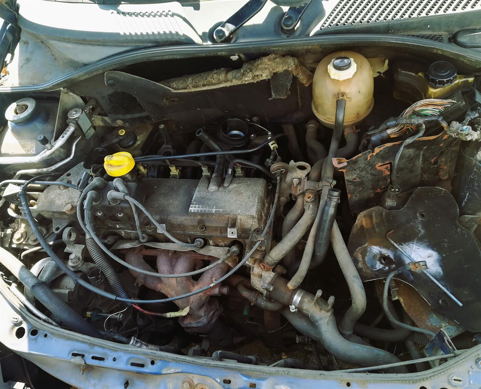 2000 Renault Clio - Stripping for Spares