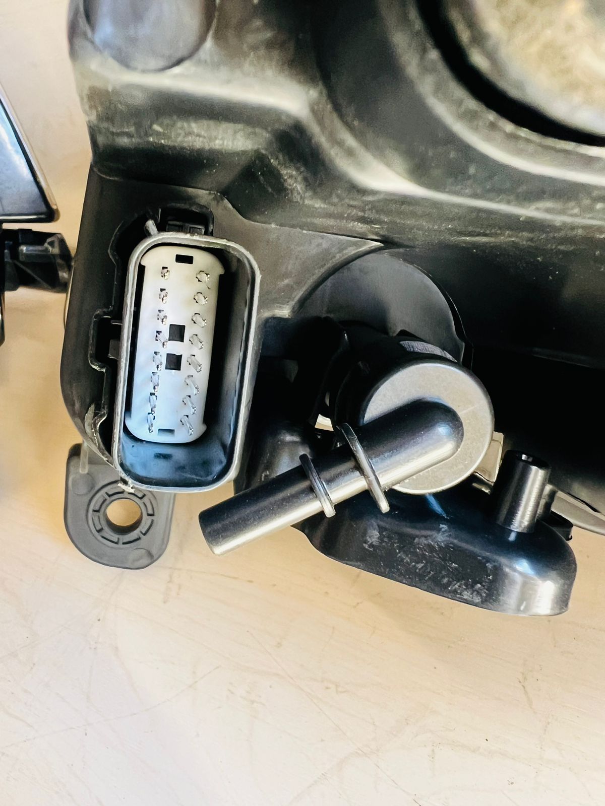 (18-22) Jeep Cherokee left and right side xenon headlights - Private Seller (18-22) Jeep Cherokee left and right side xenon headlights - Private Seller
