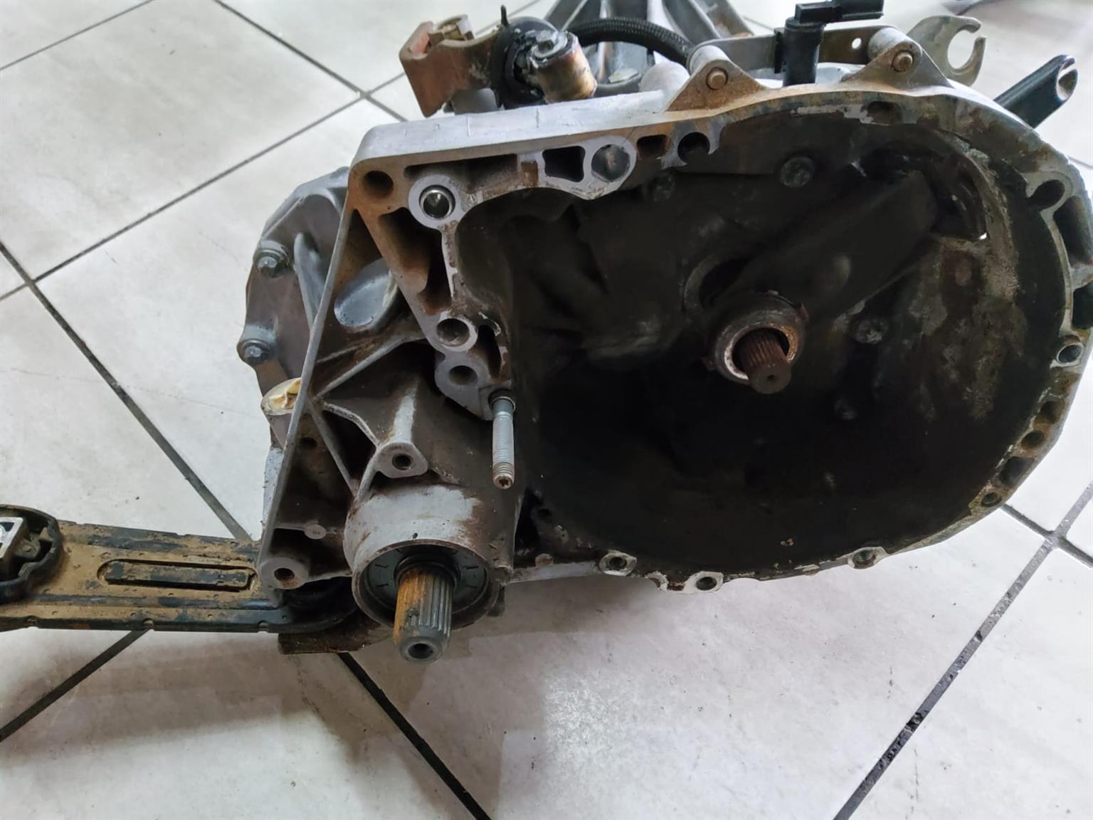 Nissan NP200 Gearbox In good conditon - Private Seller