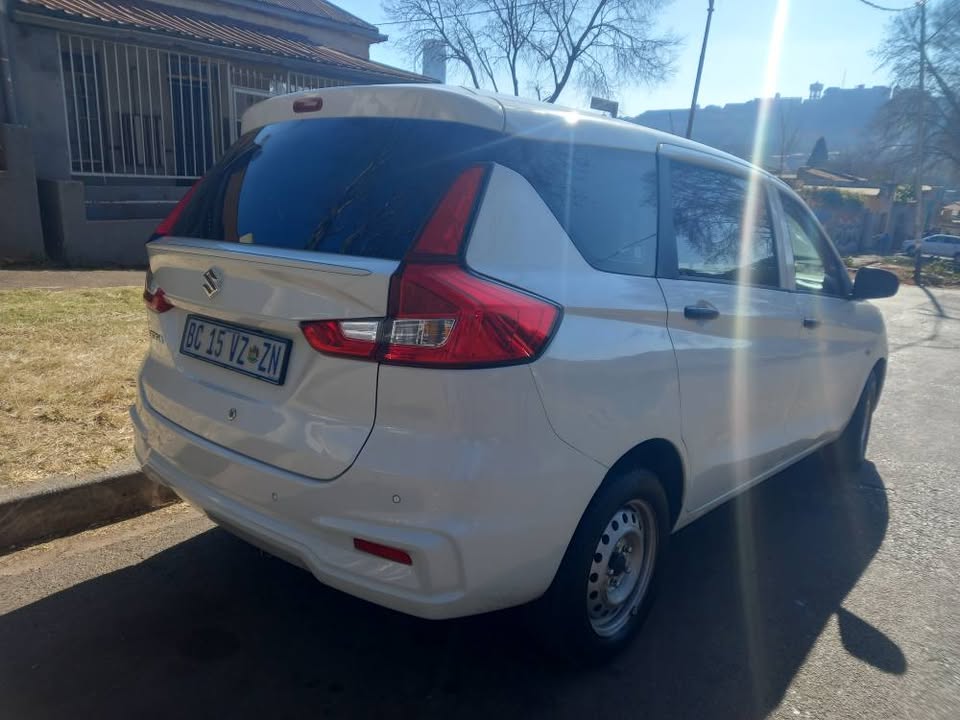 2023 Suzuki Ertiga 1.5 Manual Petrol, White, Full service history, 94000kms