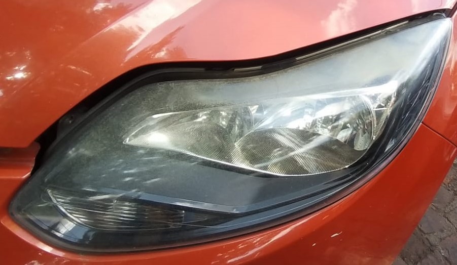 FORD FOCUS USED HEADLIGHTS FOR SALE - Private Seller FORD FOCUS USED HEADLIGHTS FOR SALE - Private Seller