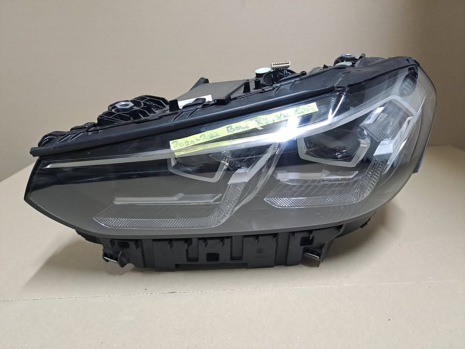 BMW X4 G01 LHS Adaptive LED Xenon Headlight (2020 - 2022) - Private Seller