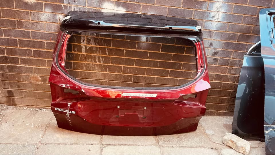 Kia Seltos tailgate - Private Seller