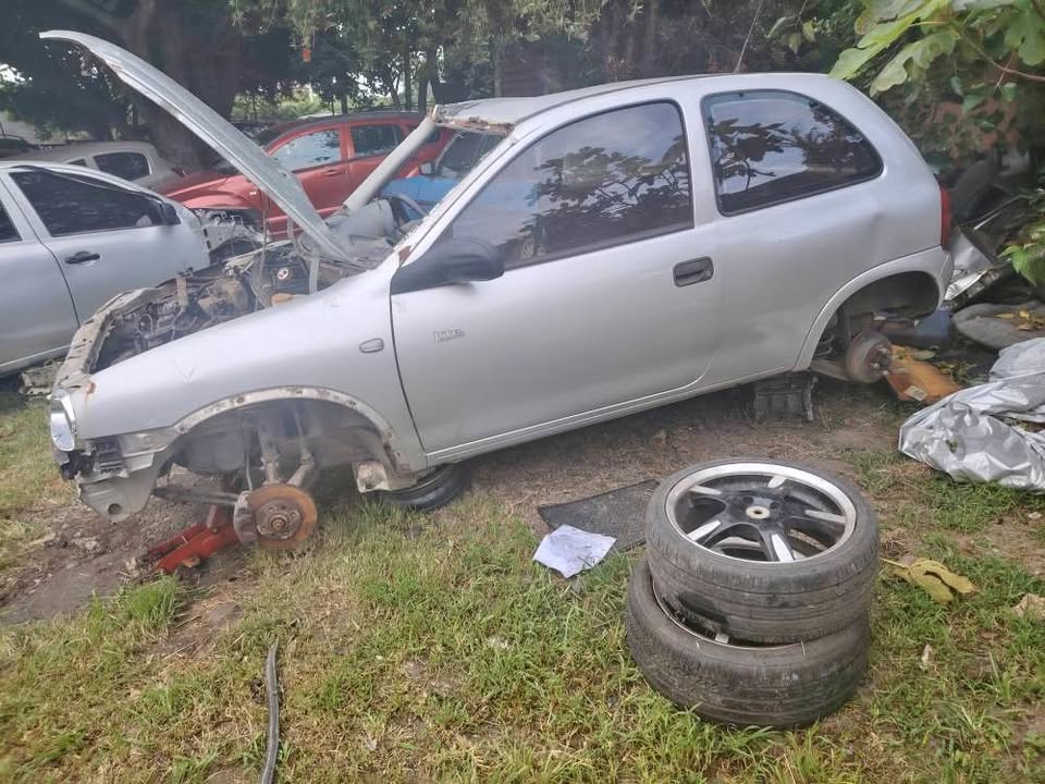 Opel Corsa parts including power steering system - Private Seller Opel Corsa parts including power steering system - Private Seller