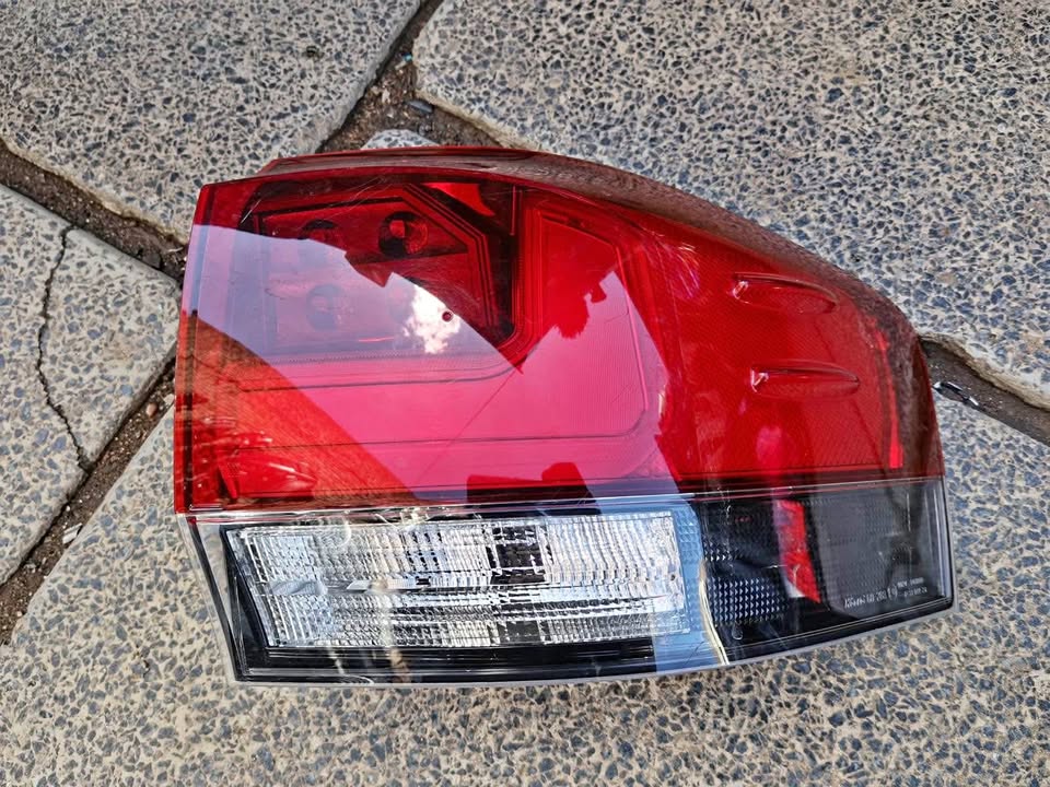 Toyota Land Cruiser LC300 VXR taillight 2022 - Private Seller Toyota Land Cruiser LC300 VXR taillight 2022 - Private Seller
