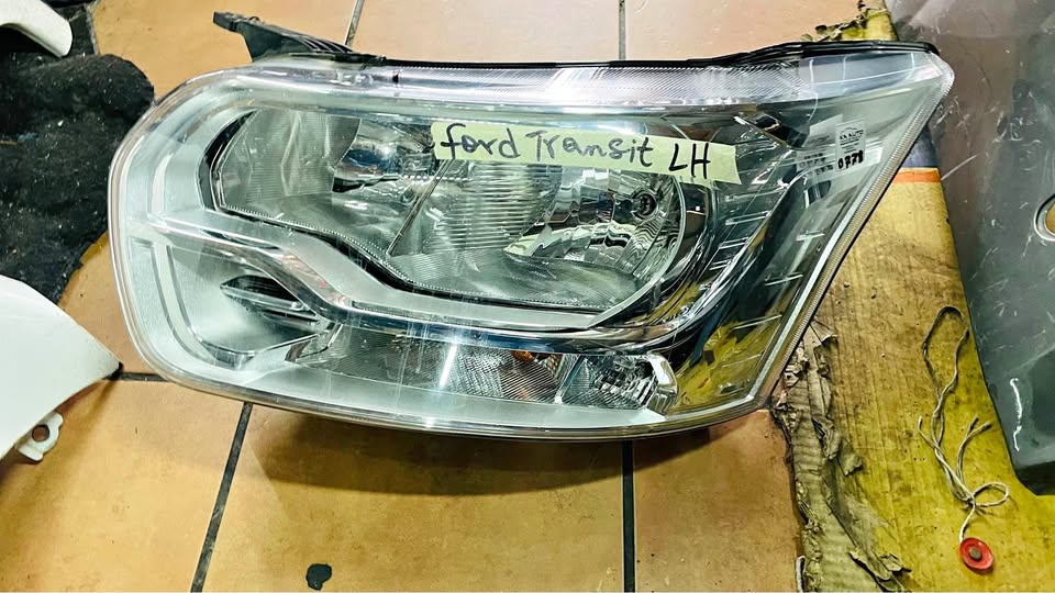 Ford Transit headlight - Private Seller Ford Transit headlight - Private Seller