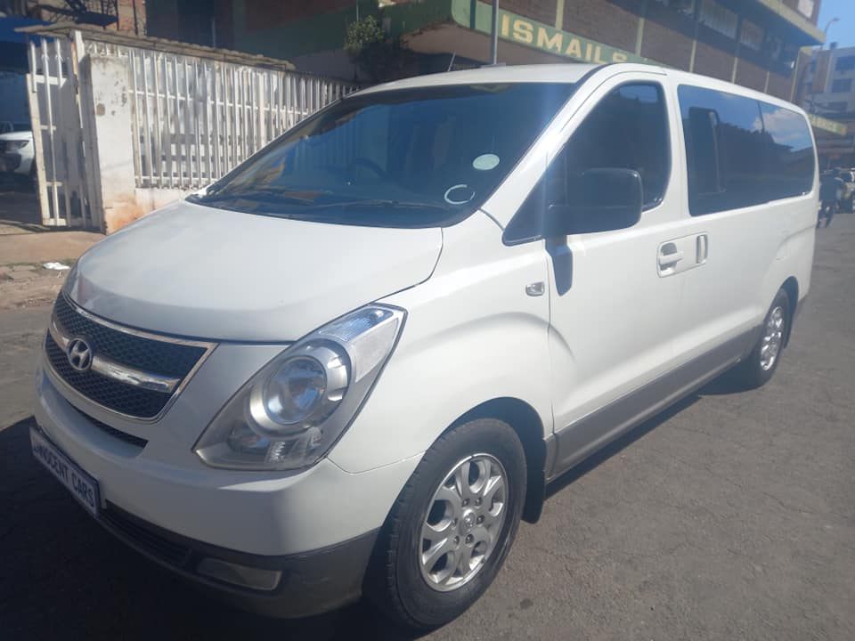 2012 H1 BUS 2.5 DIESEL AUTOMATIC TRANSMISSION, WHITE COLOUR, MILEAGE 105000KM