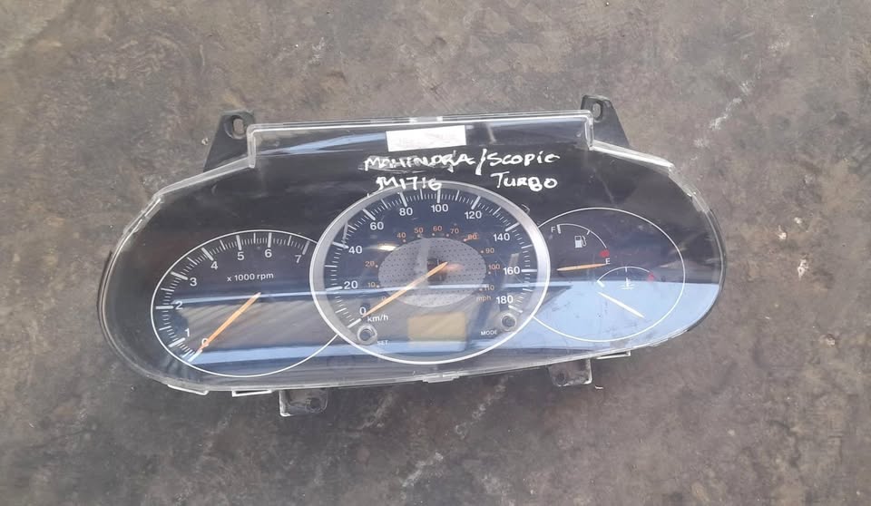MAHINDRA CLUSTER FOR SALE - Private Seller MAHINDRA CLUSTER FOR SALE - Private Seller