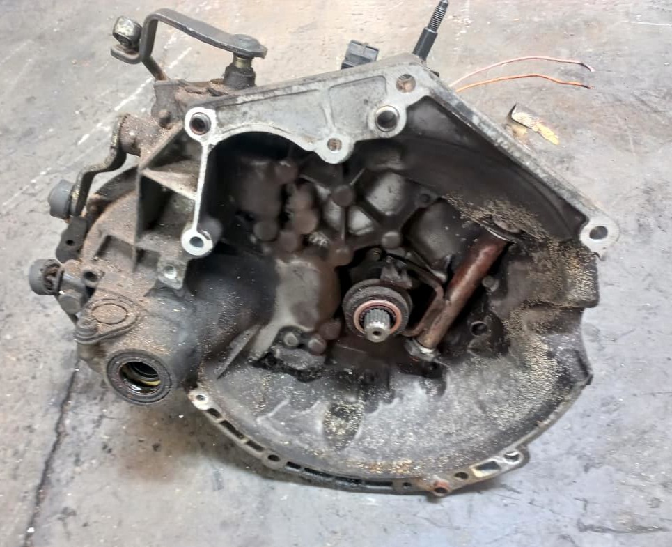 Peugeot 206 -207 8v 5 Spd Manual Gearbox - Private Seller Peugeot 206 -207 8v 5 Spd Manual Gearbox - Private Seller