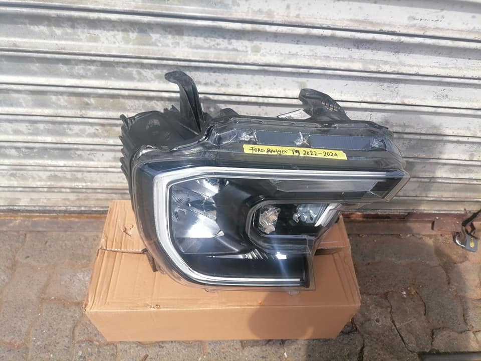 Ford Ranger T9 headlights DM or contact number in the description for assistance. - Private Seller