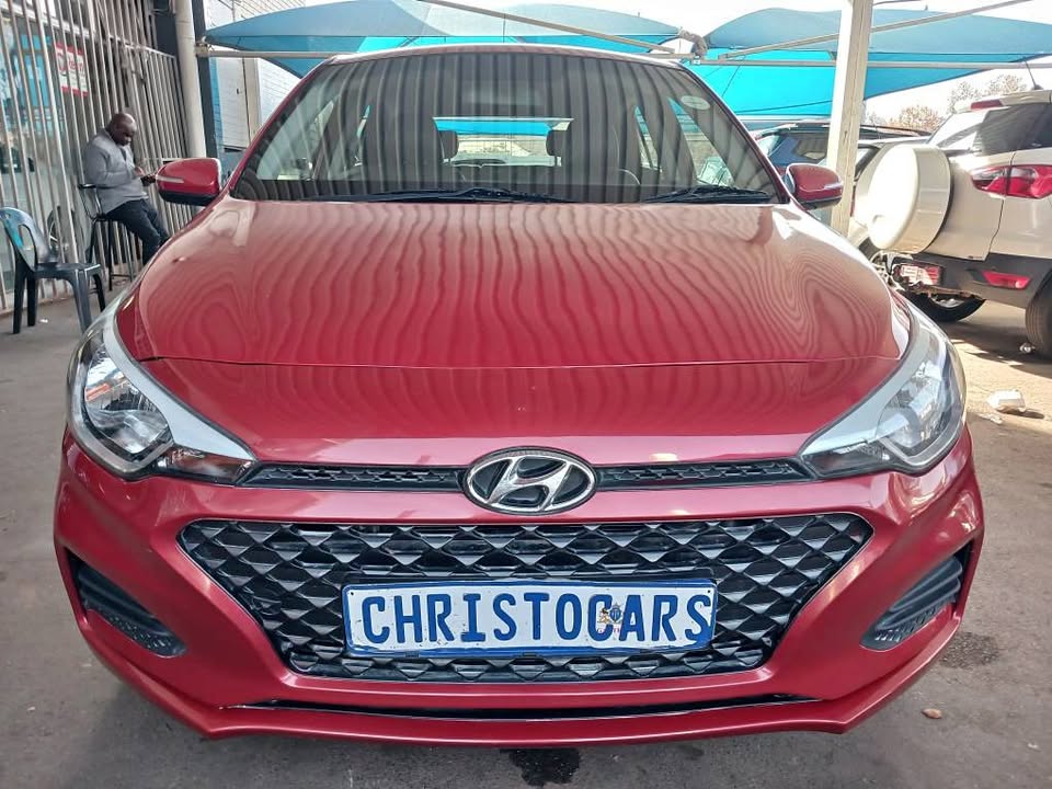 2017 model Hyundai i20 fuld hatchback automatic transmission petrol 1.4 engine capacity