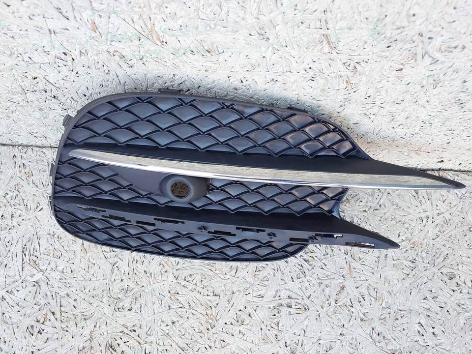 MERCEDES BENZ W447 V CLASS FRONT BUMPER FOGLIGHT GRILL COVER FOR SALE 063*109*8552